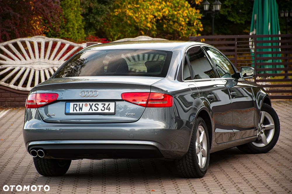 Audi A4 Limousine - 16