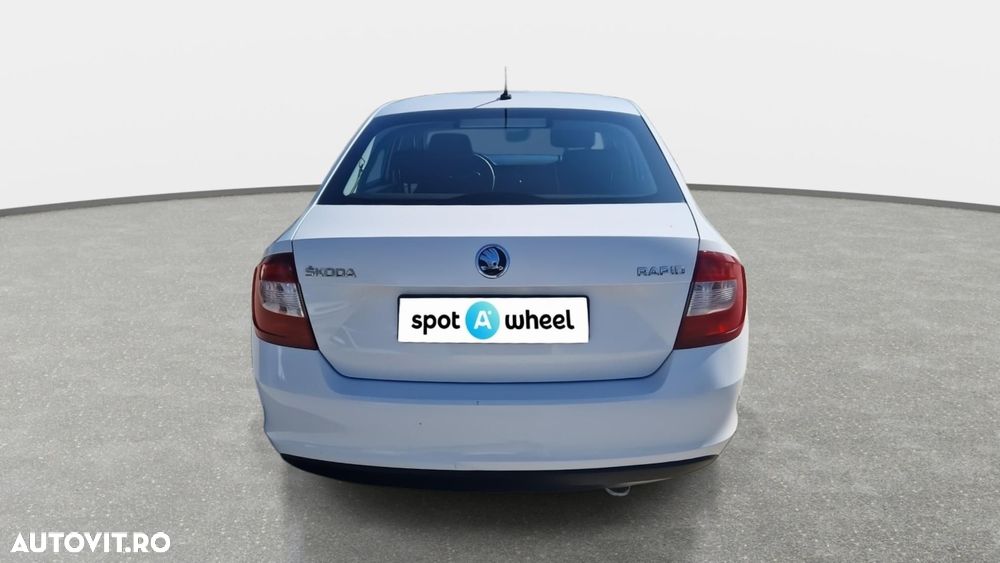 Skoda RAPID - 7