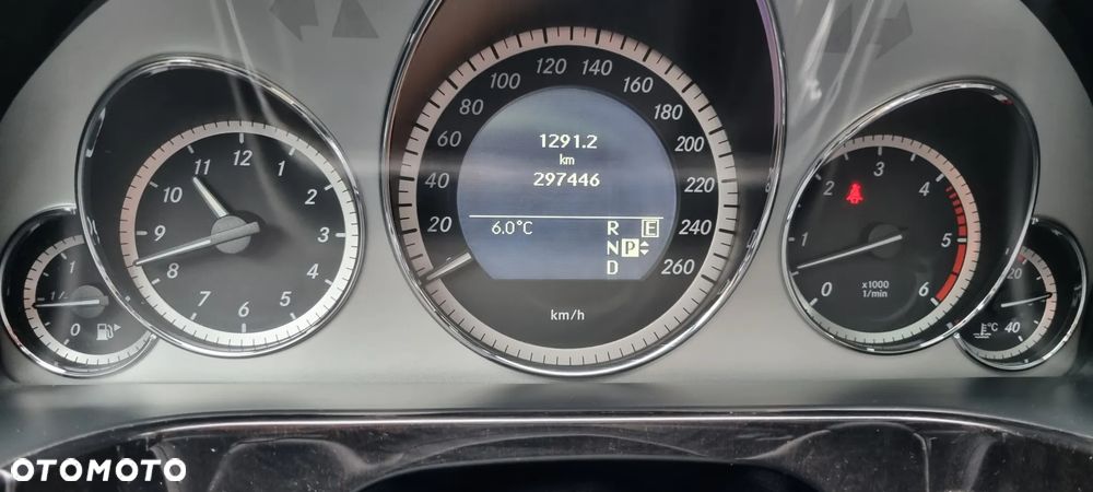 Mercedes-Benz Klasa E 350 CDI 4-Matic BlueEff Avantgarde - 25