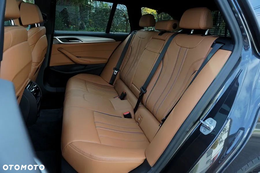 BMW Seria 5 - 24