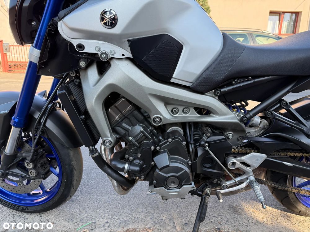 Yamaha MT - 19