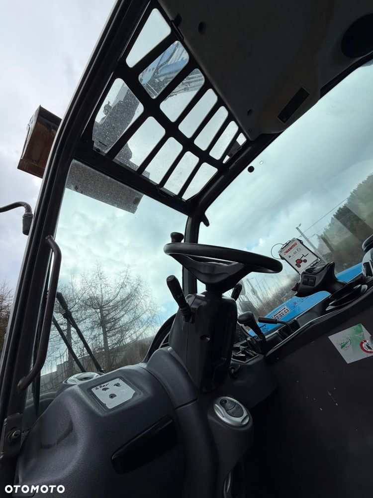 Manitou MT932 Ładowarka Teleskopowa 9m wysuw!  UDŹWIG 3,2 TONY! Przebieg 2600 mtg. jak Nowa z SALONU 2016 rok z Norwegii z Gospodarstwa rolnego! Silnik DEUTZ 110 km. Aktualne Serwisy w Dekra. Nowy Model sterowane wszystko z 1 dżojstika. Widły i łyżka. Ani deka luzu czy wycieku. OKAZJA! Jazda REWERS + 4 biegi. Skręt 3 tryby. - 29