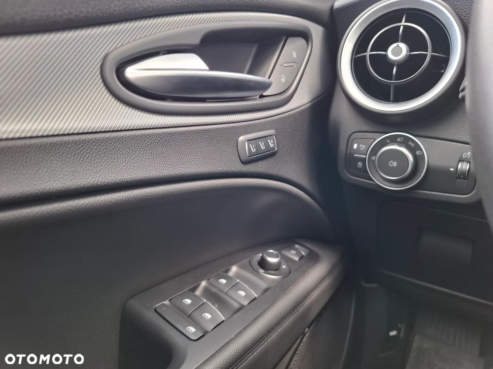 Alfa Romeo Stelvio 2.0 Turbo Veloce Q4 - 22