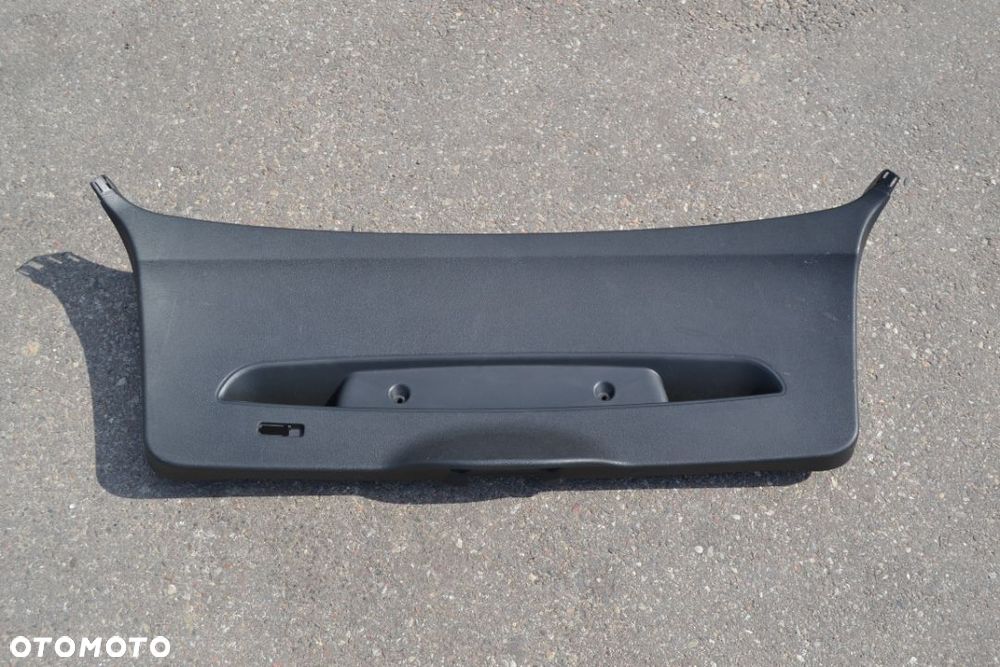 BMW E81 E87 TAPICERKA TYLNEJ KLAPY BAGAŻNIKA 7169975 - 1