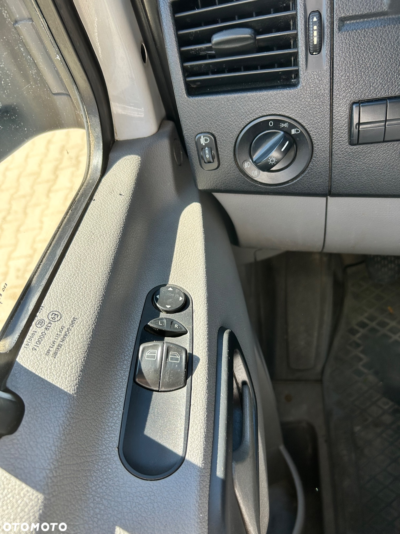 Mercedes-Benz Sprinter - 14