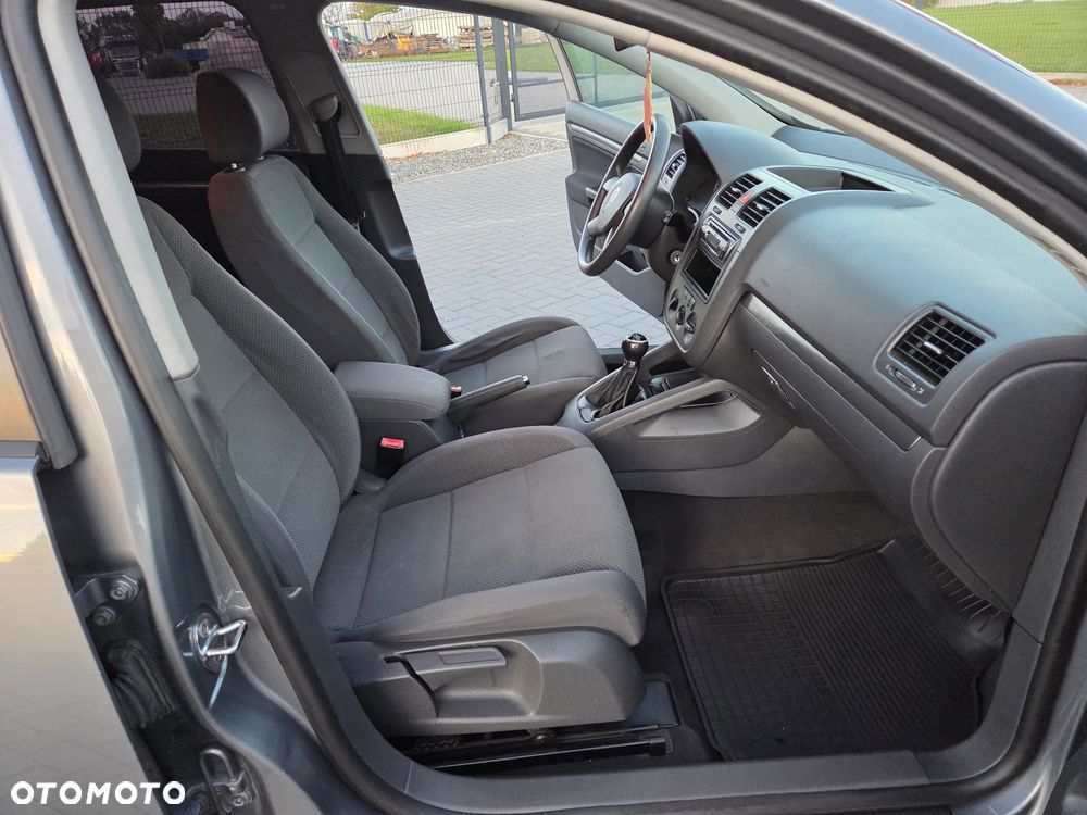 Volkswagen Golf - 15