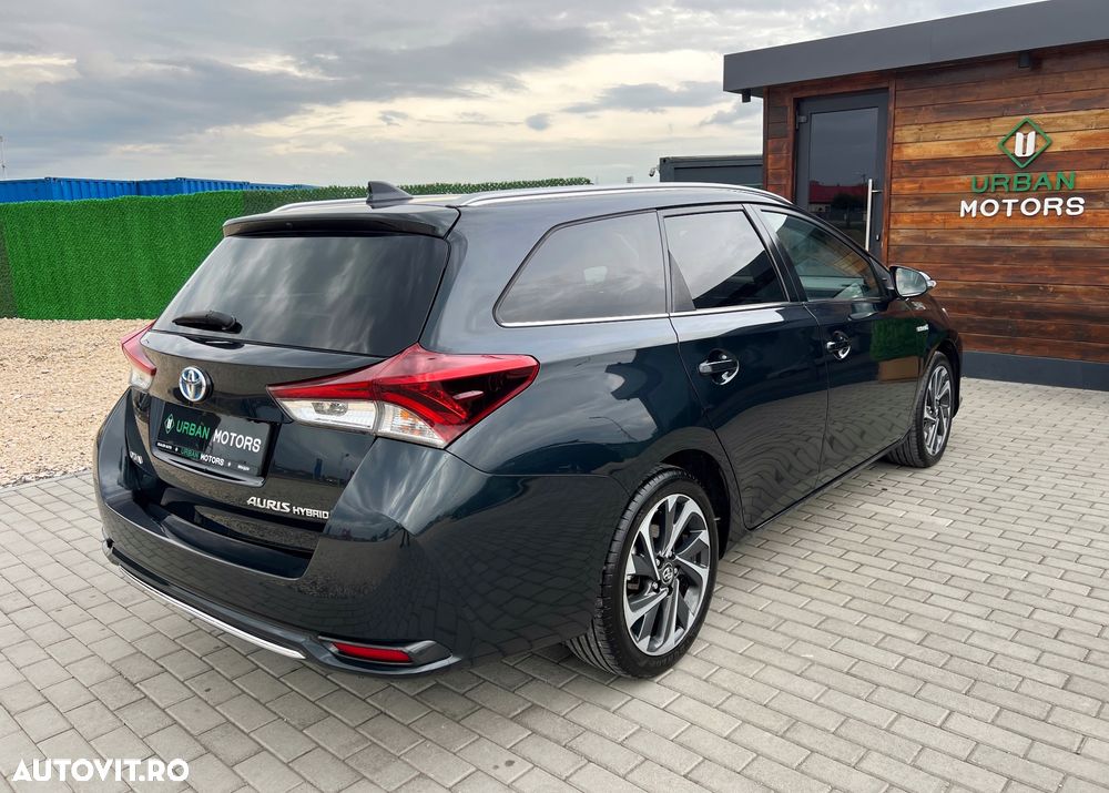 Toyota Auris 1.8 VVT-i Automatik Executive - 2