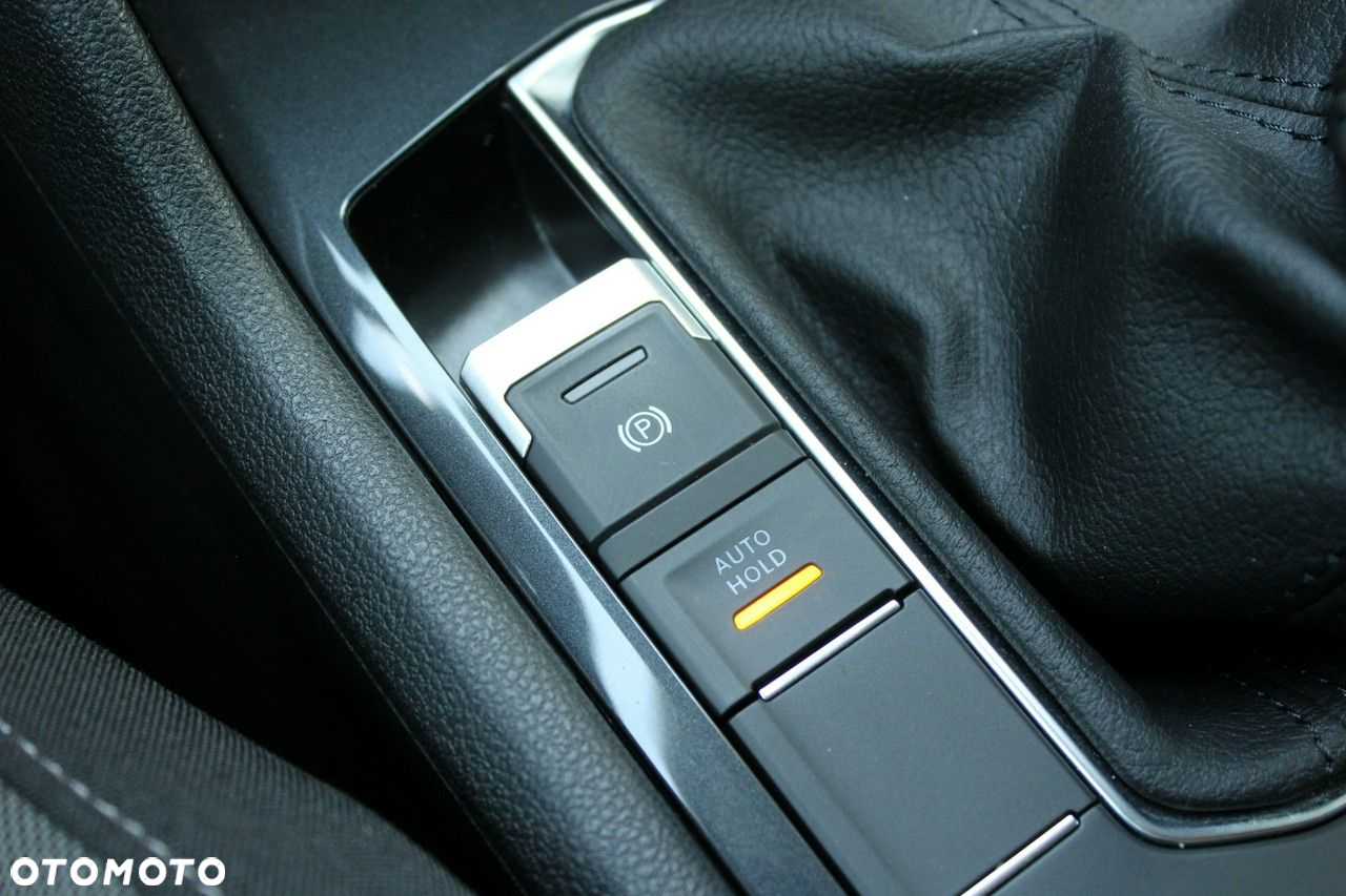 Volkswagen Tiguan - 32