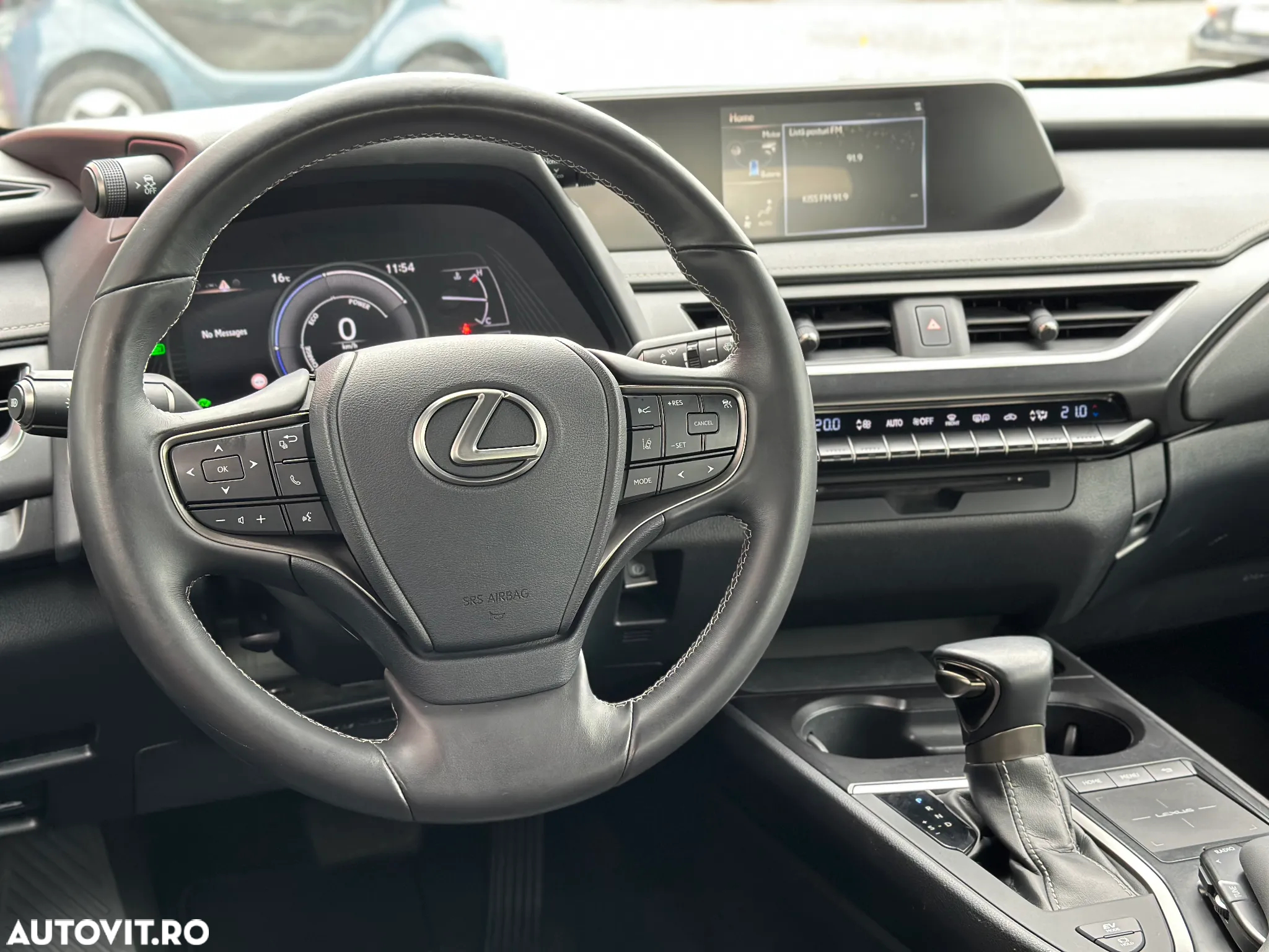 Lexus UX 250h 2.0L HEV 20H- (178 HP) 4X4 CVT Executive - 12