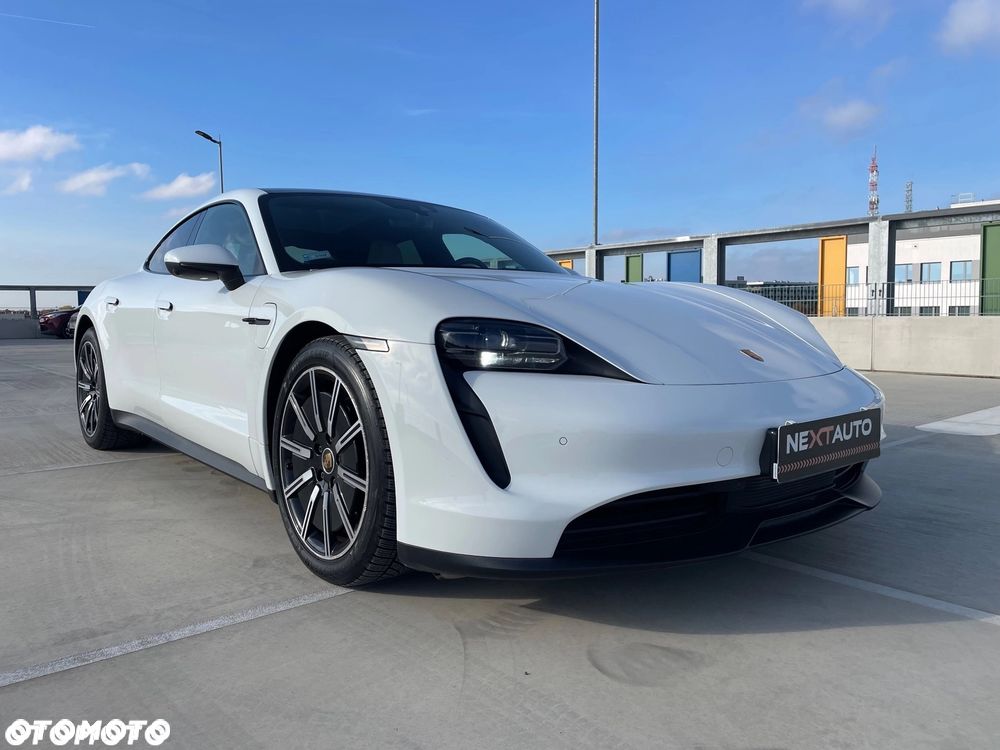 Porsche Taycan Performance Plus - 3