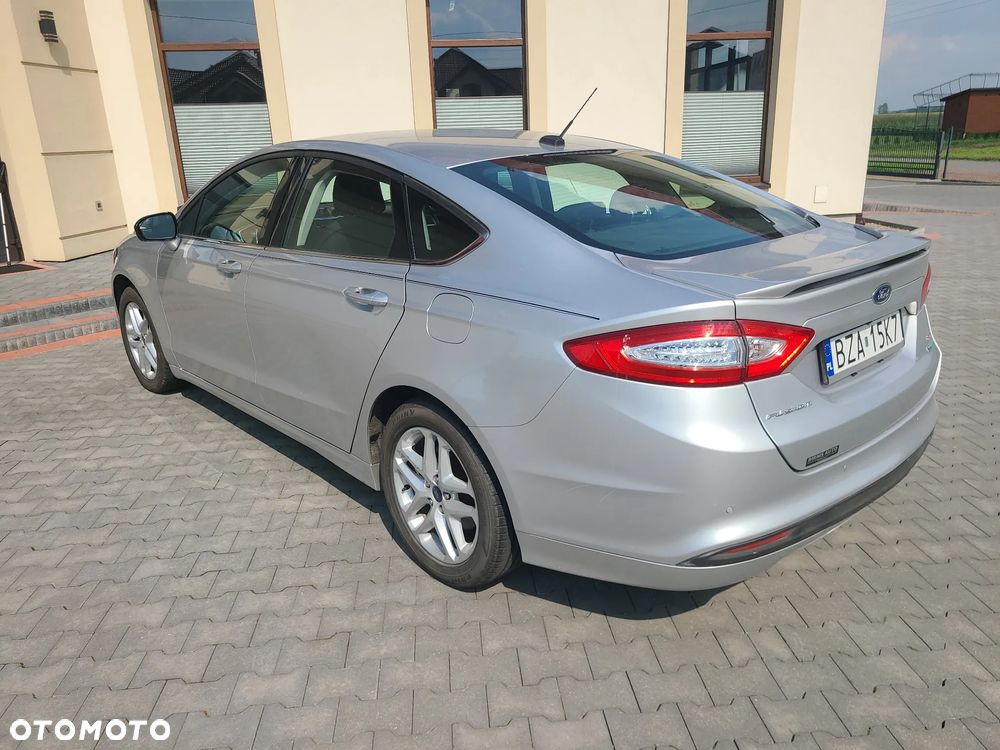 Ford Fusion - 4