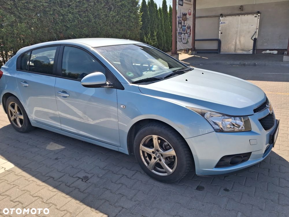 Chevrolet Cruze 1.6 LS - 6