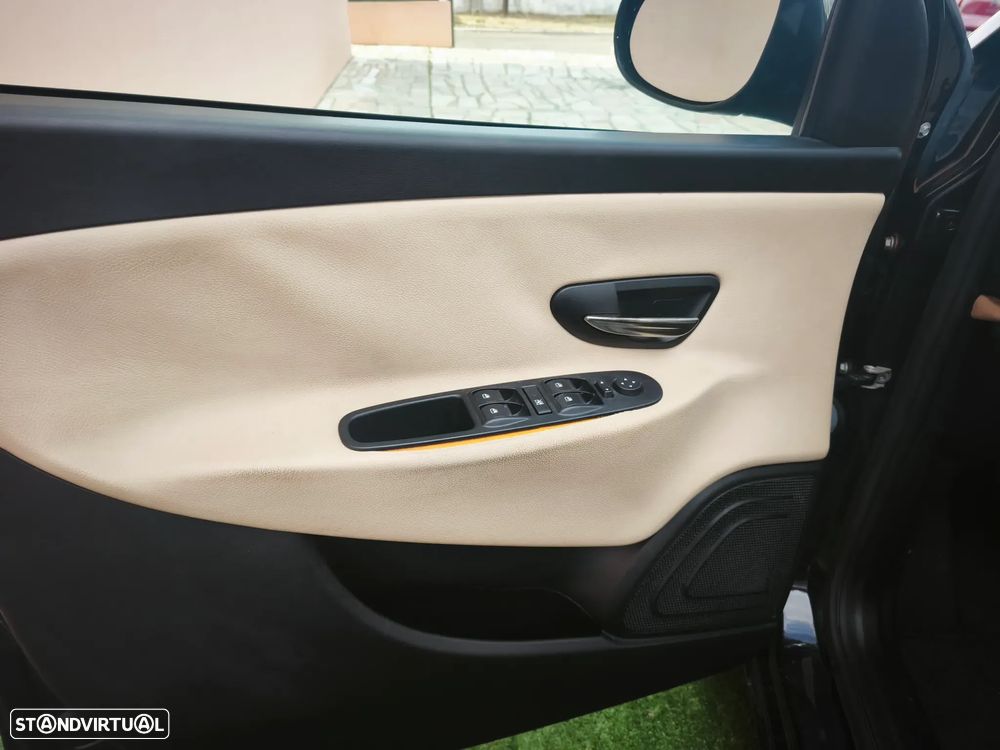 Lancia Ypsilon 1.2 S&S Gold - 17