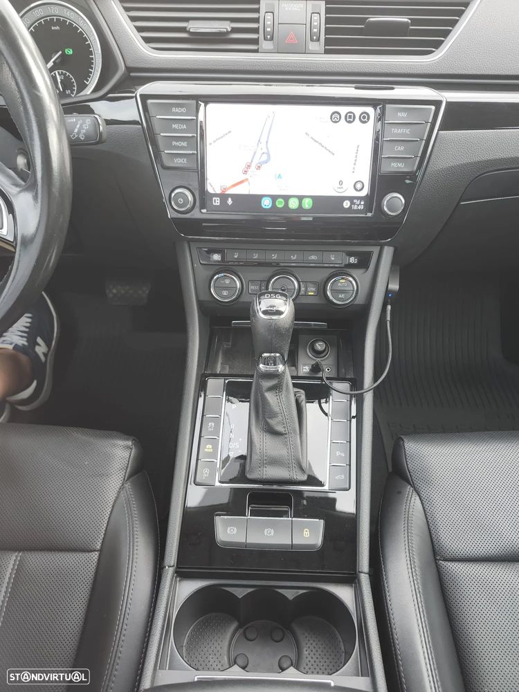 Skoda Superb Break 2.0 TDI Laurin&Klement DSG - 16