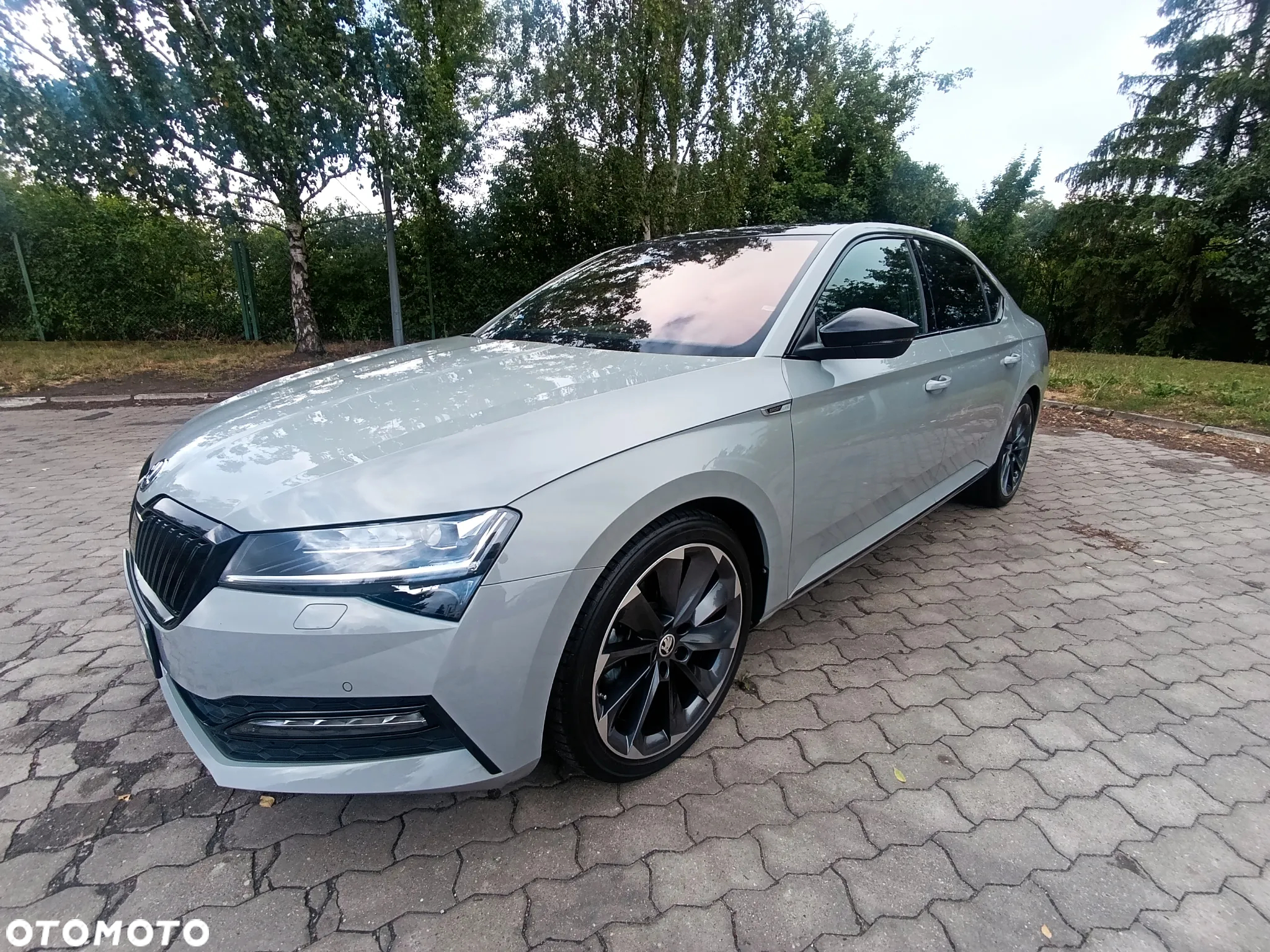 Skoda Superb 2.0 TDI SCR Sportline DSG - 33