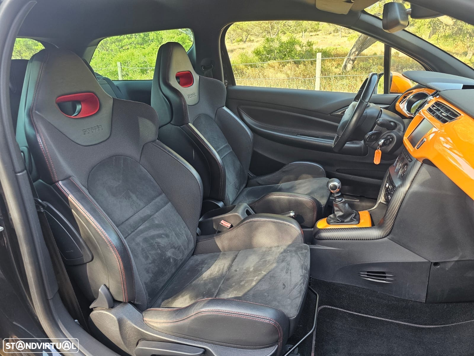 Citroën DS3 1.6 THP Racing - 12