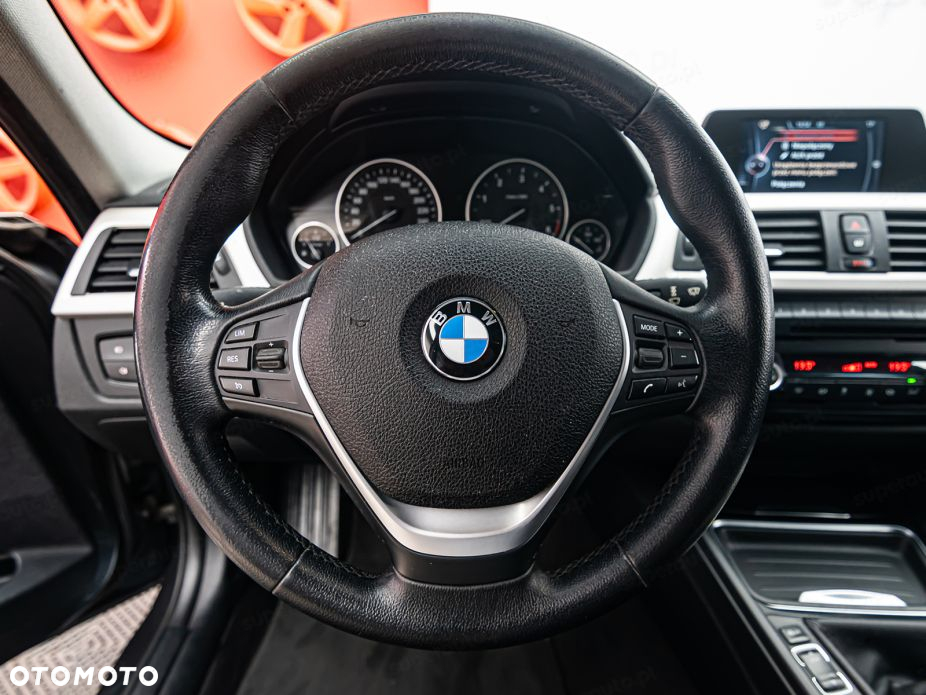 BMW Seria 3 318d - 11