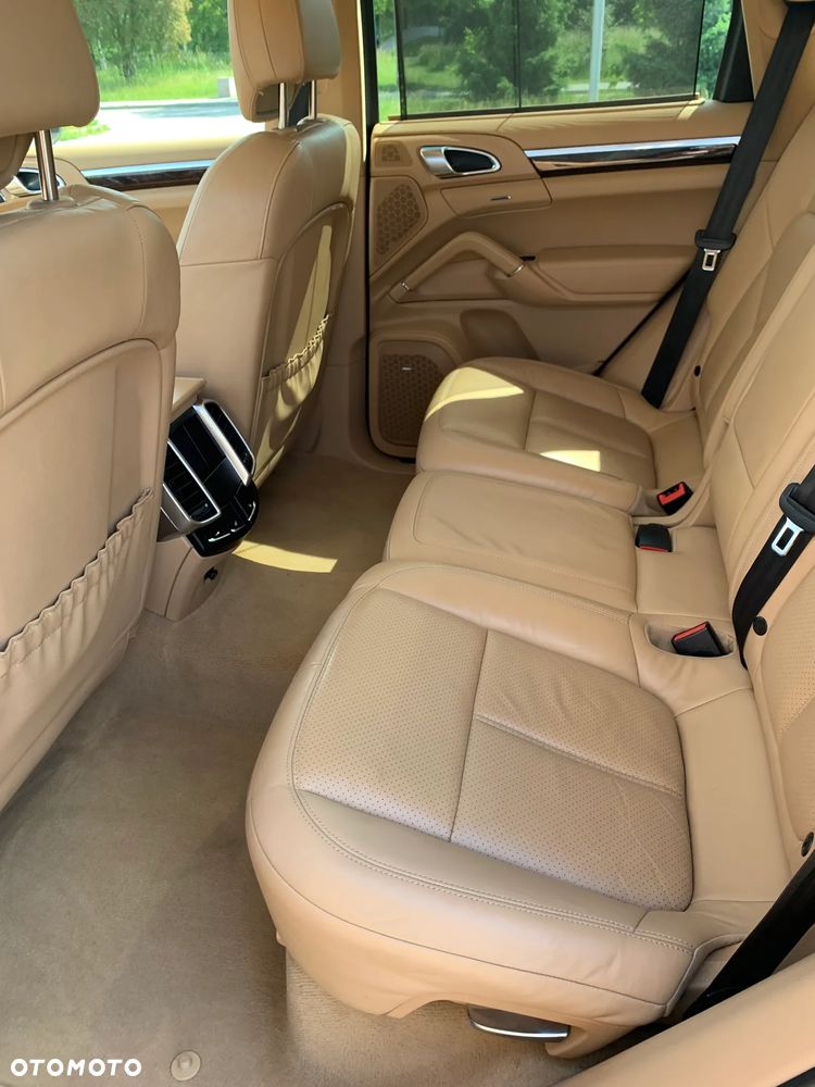 Porsche Cayenne - 11