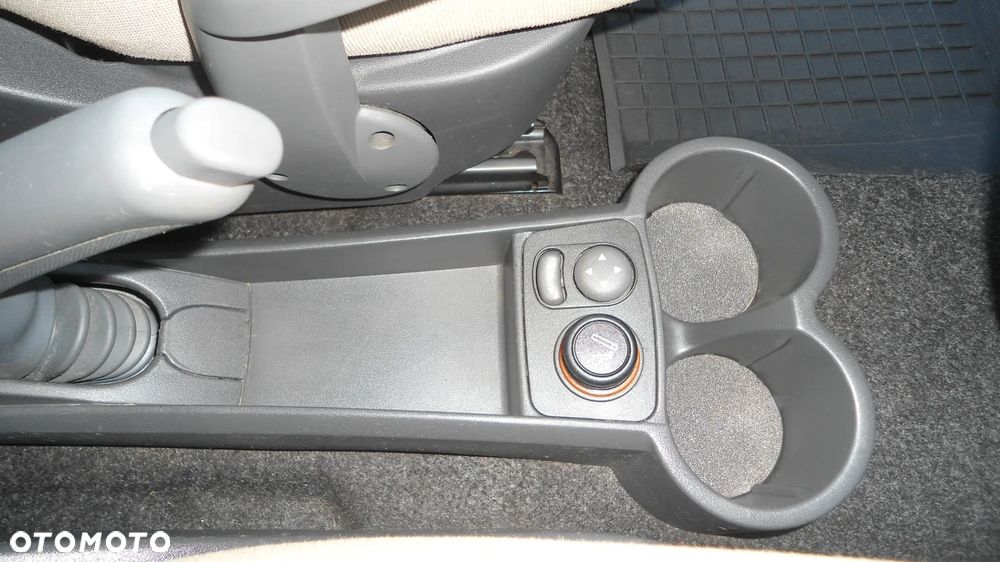 Kia Rio 1.2 XL - 10