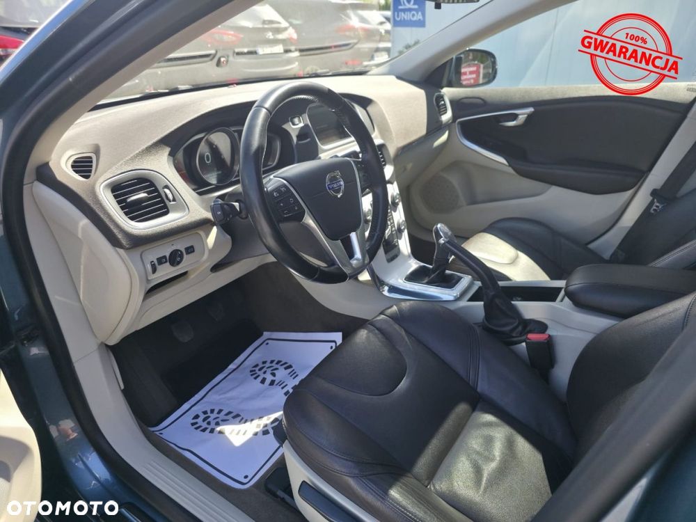 Volvo V40 - 18