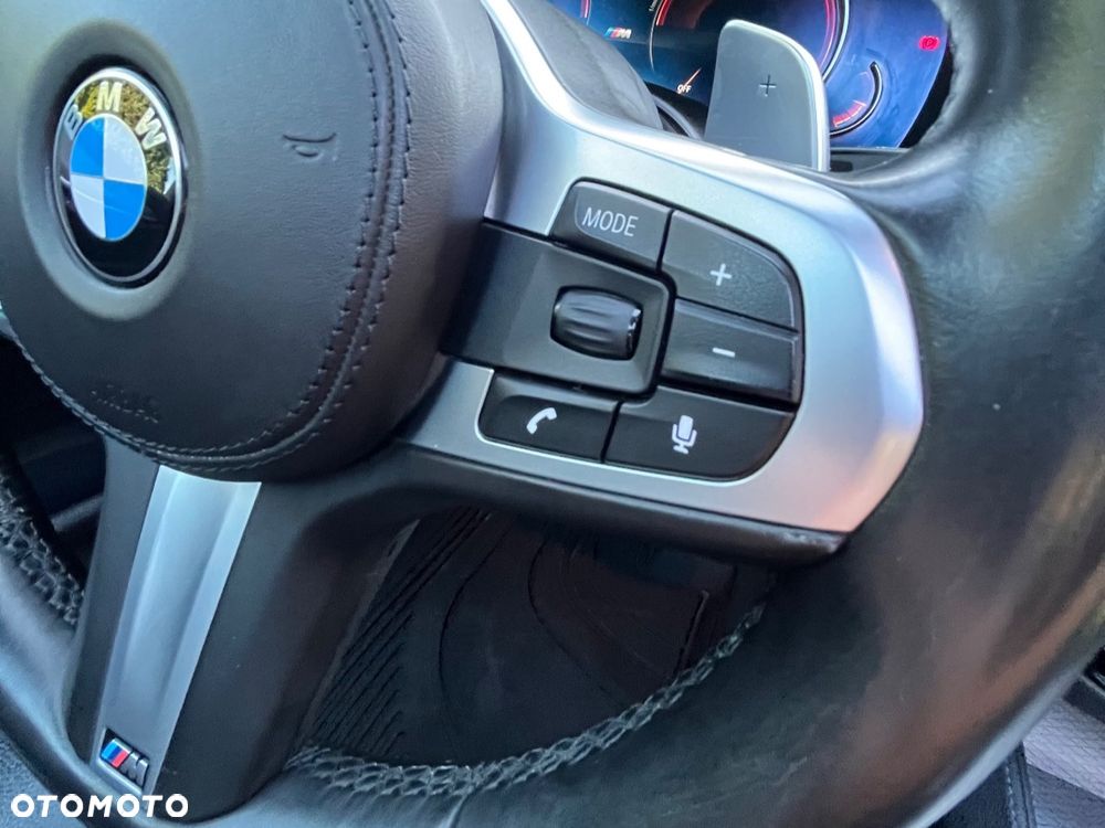 BMW Seria 5 520d M Sport - 31