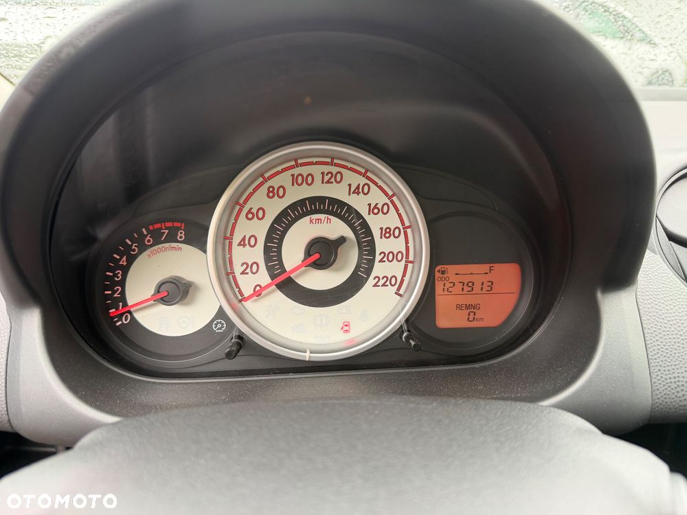 Mazda 2 - 16