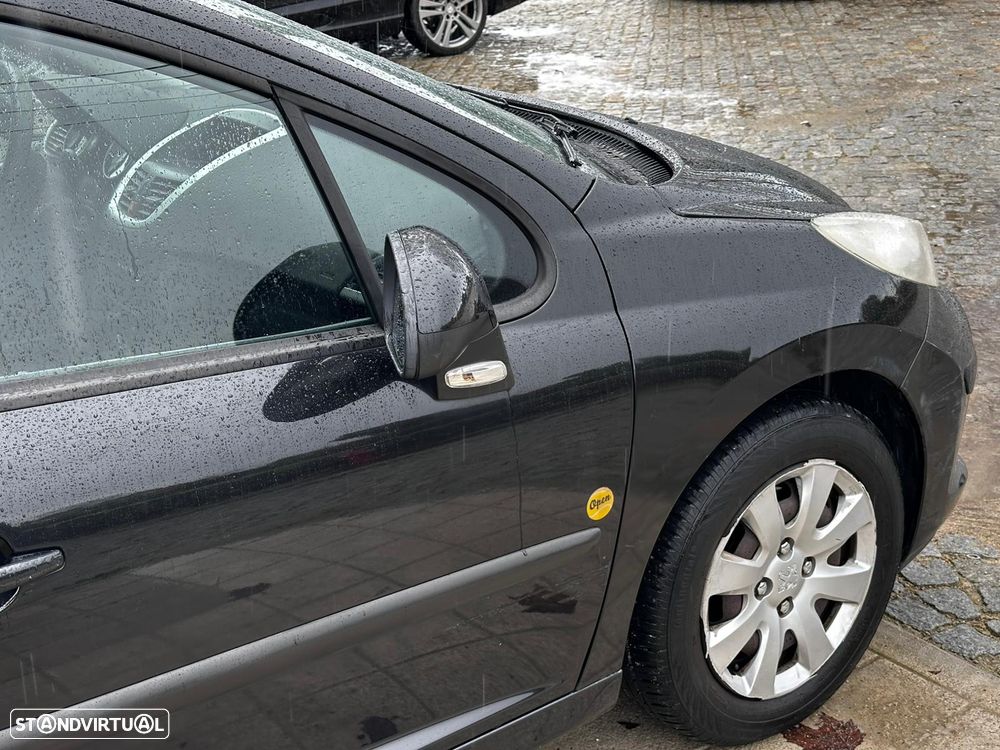 Peugeot 207 1.4 16V Active - 11