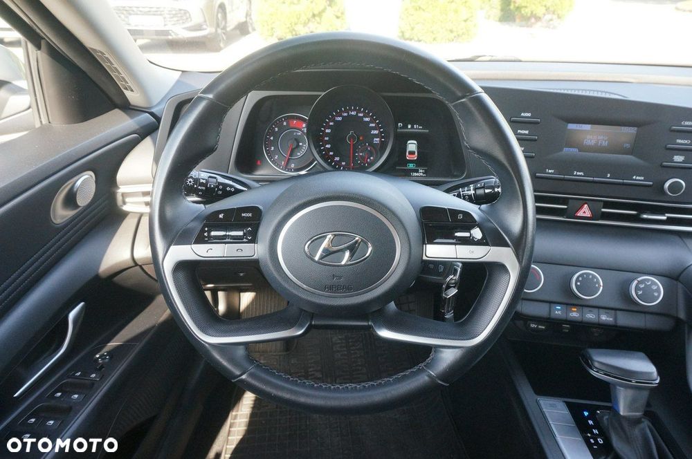 Hyundai Elantra 1.6 Modern CVT - 12
