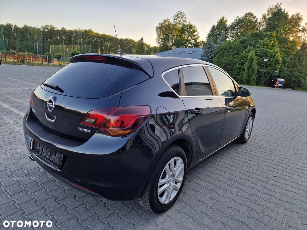 Opel Astra 1.4 T Cosmo S&S - 14