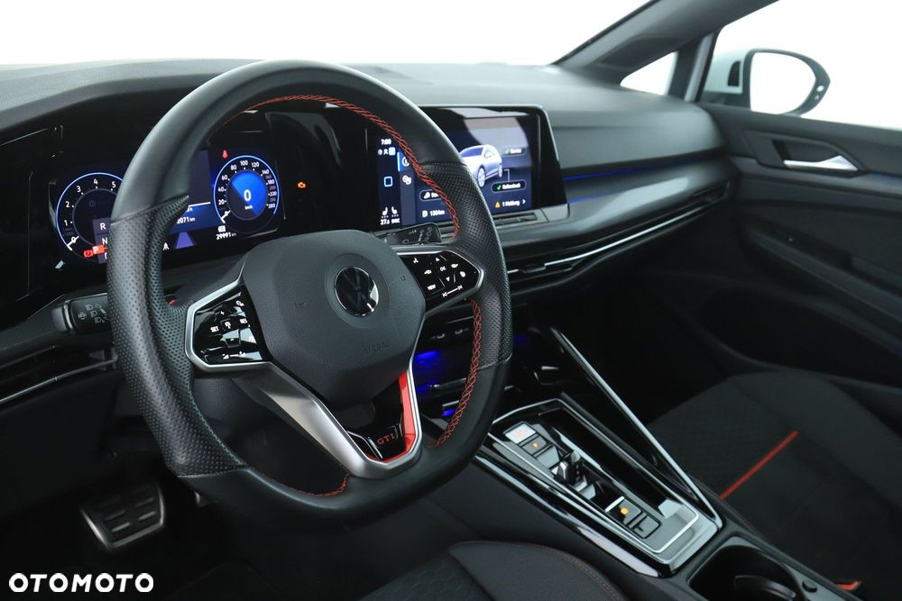 Volkswagen Golf - 21