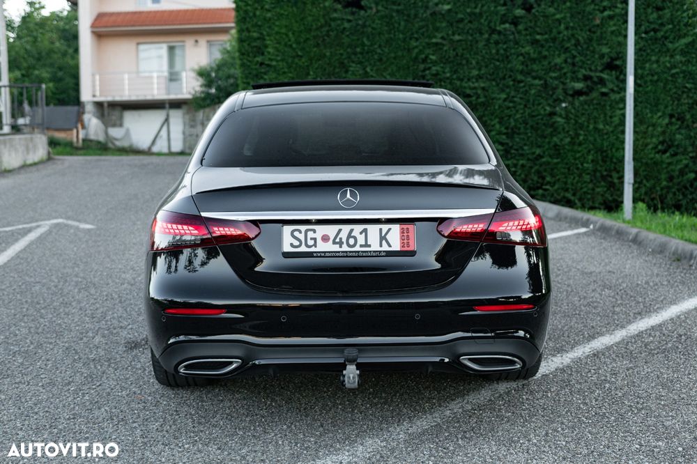 Mercedes-Benz E - 8