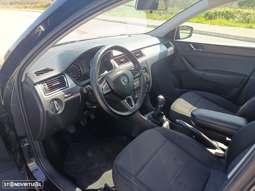 Skoda Rapid Spaceback 1.6 TDi Elegance - 11