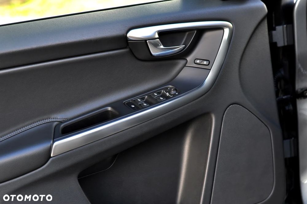 Volvo XC 60 D4 Geartronic Summum - 15
