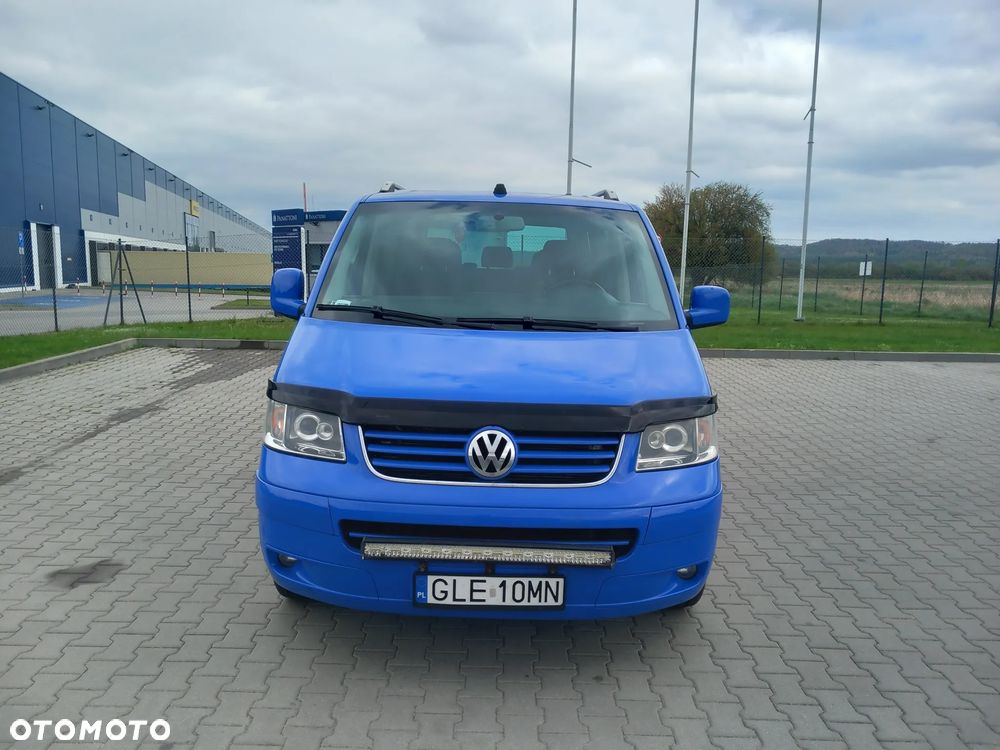 Volkswagen Multivan - 10