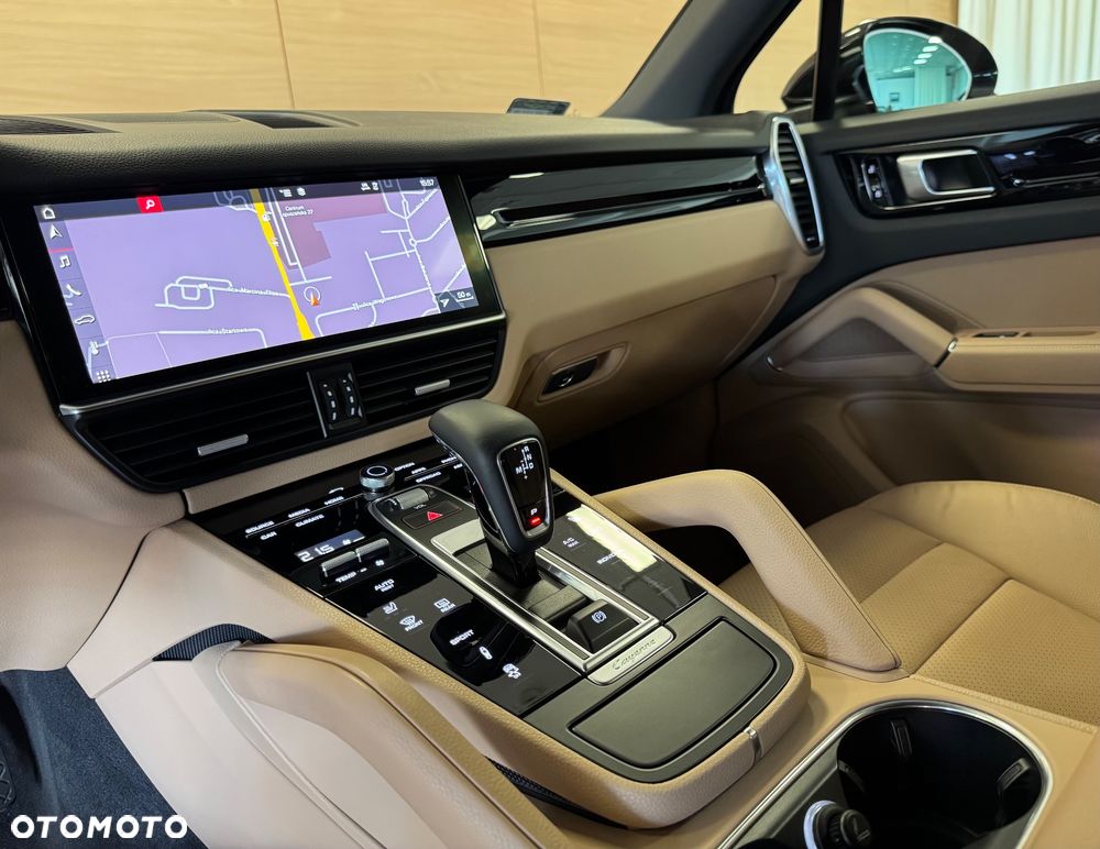 Porsche Cayenne Standard - 11