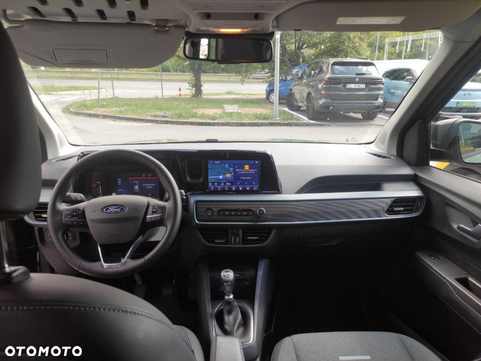 Ford Tourneo Courier - 12