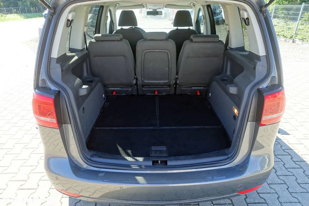 Volkswagen Touran 2.0 TDI DPF STYLE - 19