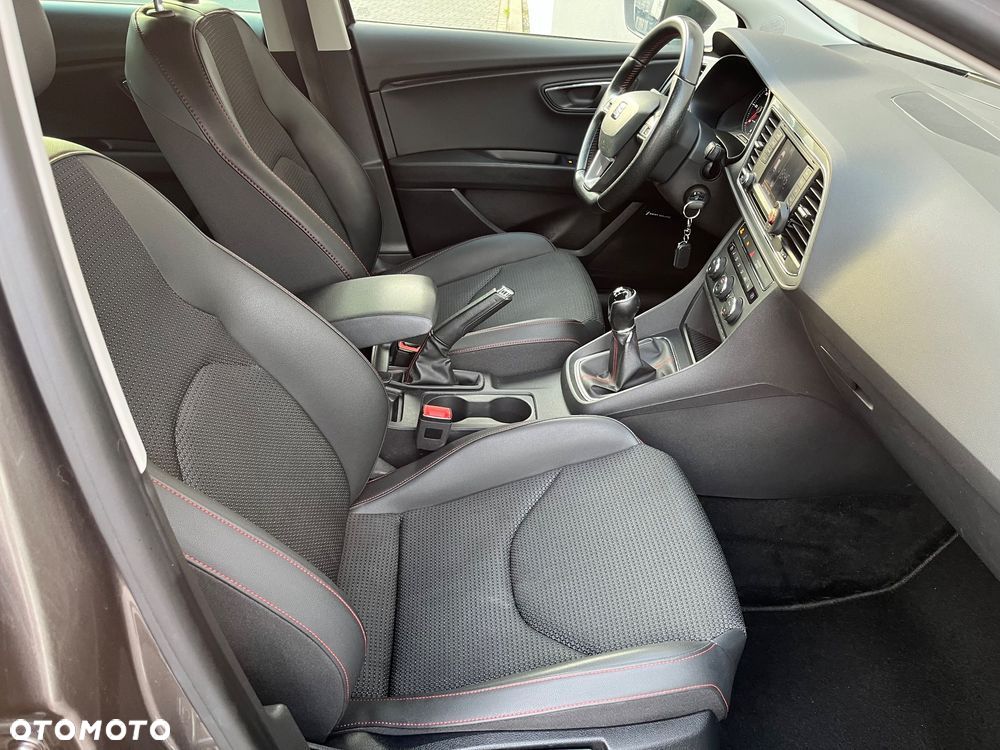 Seat Leon 2.0 TDI FR Black S&S - 29