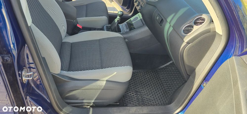 Volkswagen Tiguan - 12
