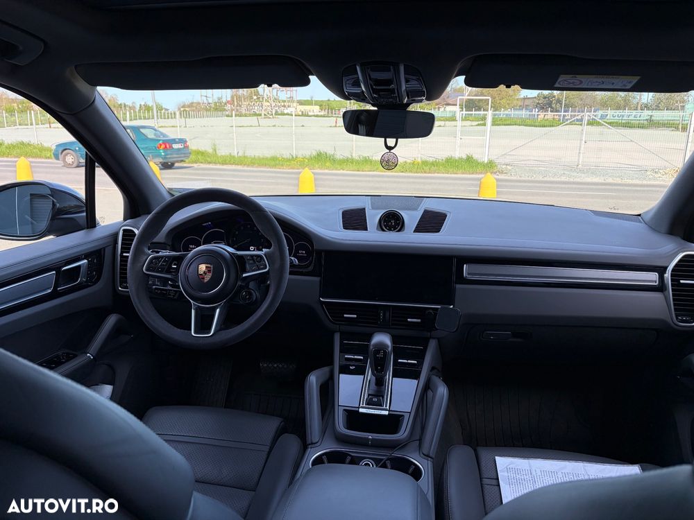 Porsche Cayenne E-Hybrid - 10