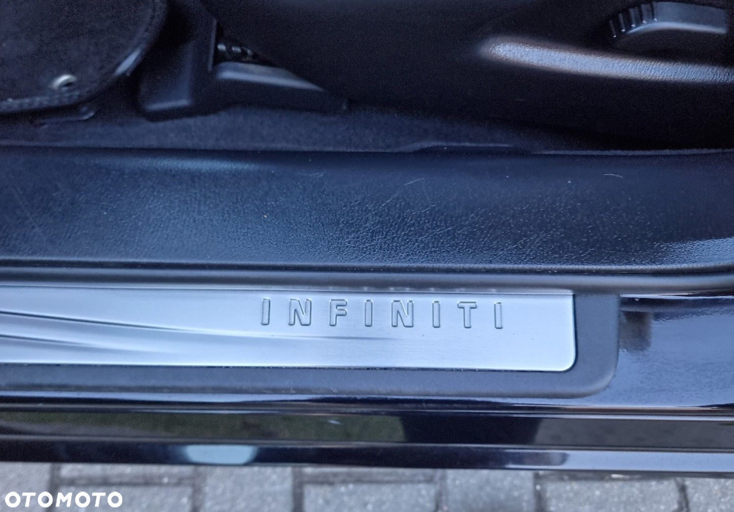 Infiniti Q70 - 14