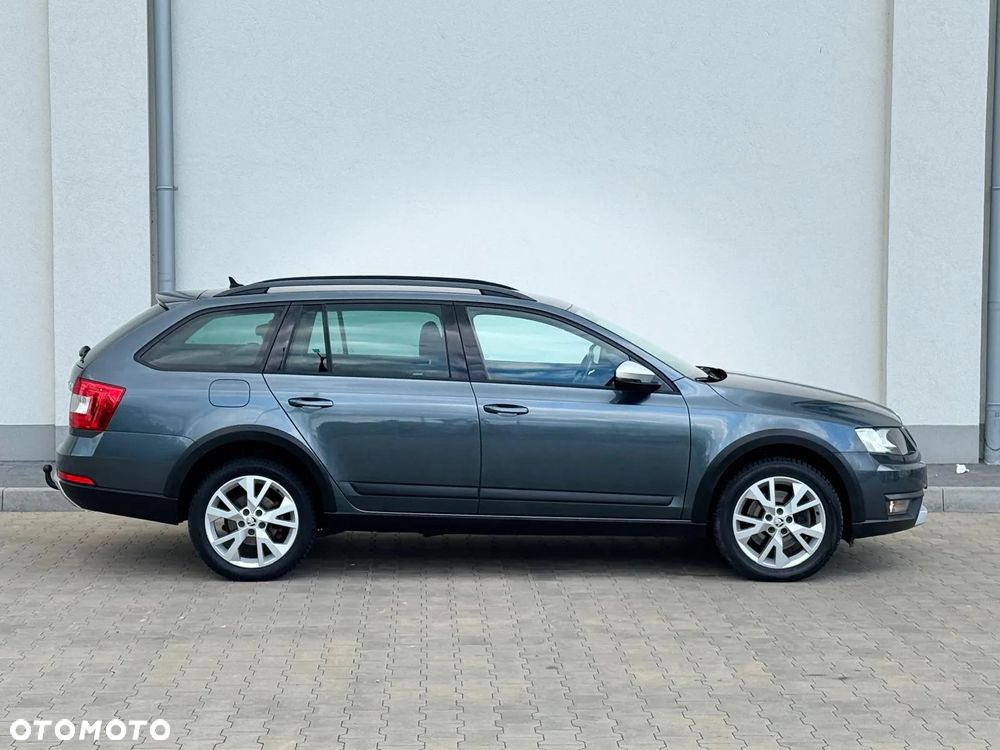 Skoda Octavia Scout 2.0 TDI 4x4 DSG - 7