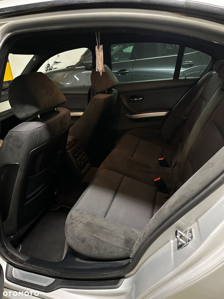 BMW Seria 3 320i - 6