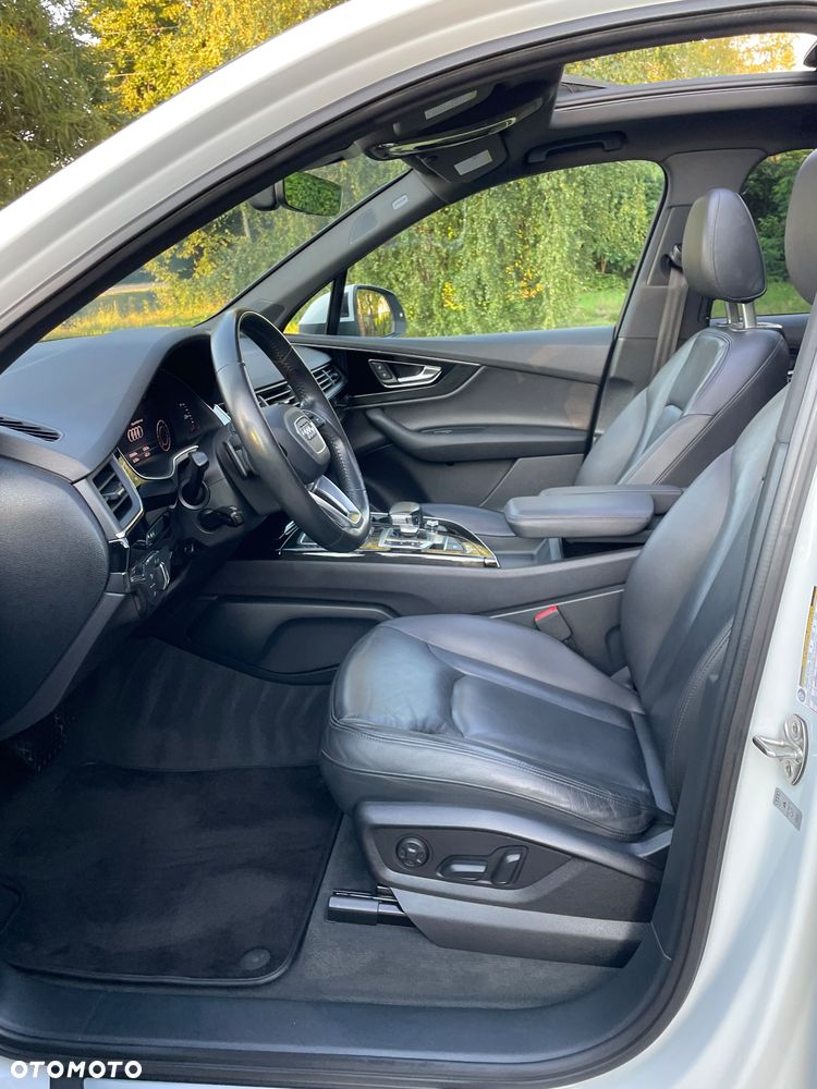 Audi Q7 55 TFSI quattro tiptronic - 12