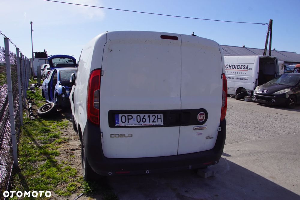Auto na części - Fiat Doblo II Lift 1.3 MultiJet 90 KM 263A2000 C510 249 2016R Silnik Skrzynia Drzwi Błotnik Zderzak Lampa Klamka Lusterko Szyba Deska Kokpit Sterownik Moduł Czujnik Licznik Wyświetlacz Panel Kierownica - 6