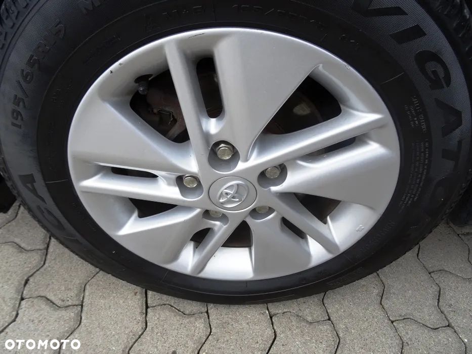 Toyota Auris 1.33 VVT-i Active - 22