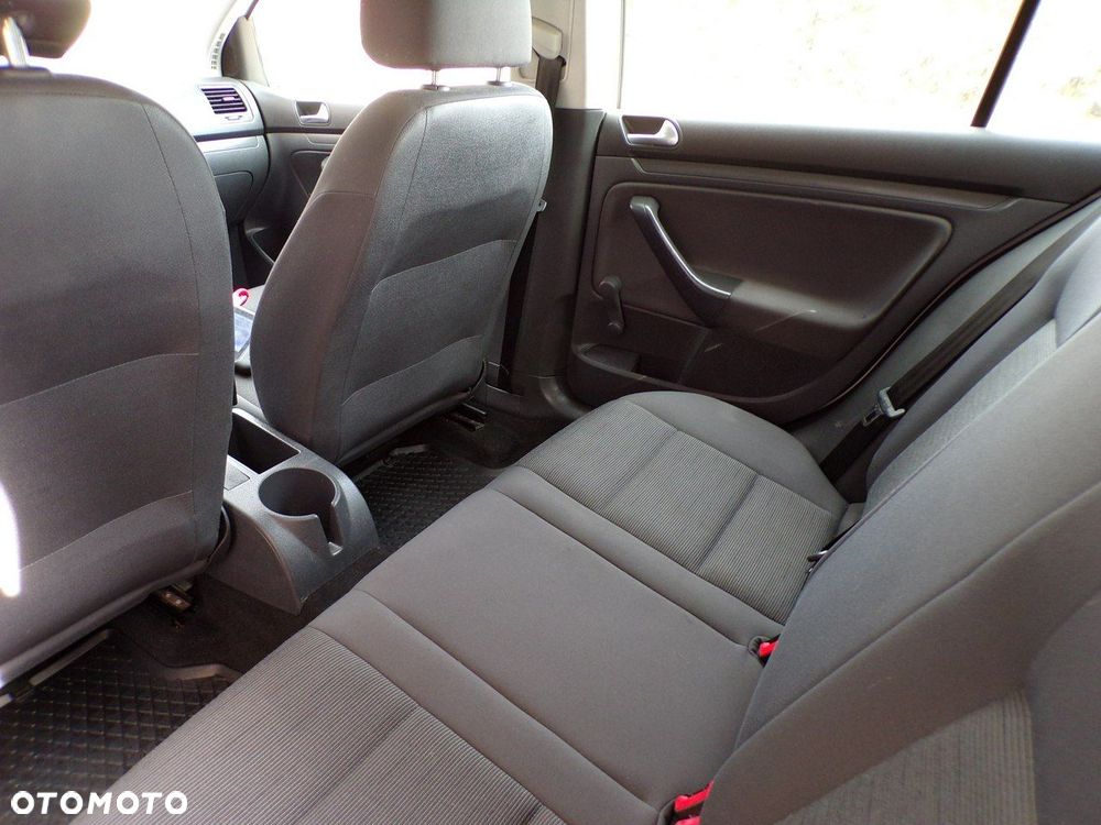 Volkswagen Golf - 20