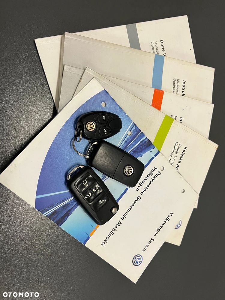 Volkswagen Multivan - 33