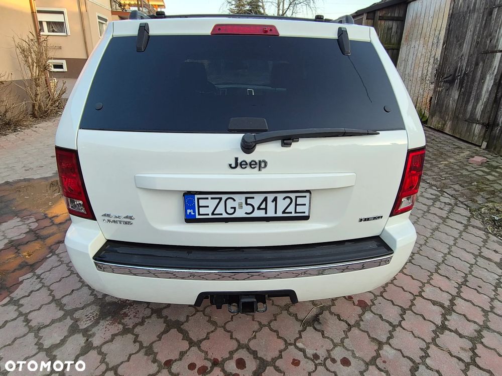 Jeep Grand Cherokee - 17