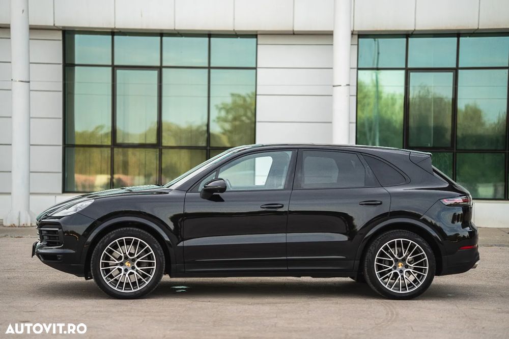 Porsche Cayenne - 1